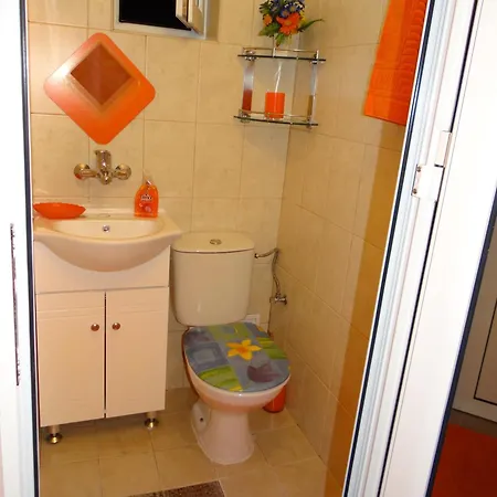 Orange Flower Appartement