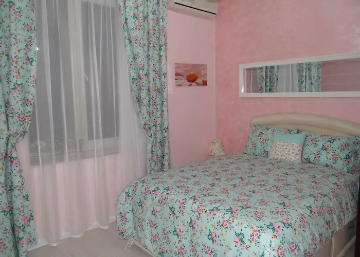 Orange Flower Apartment Sofia