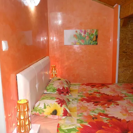 Lejlighed Orange Flower *
