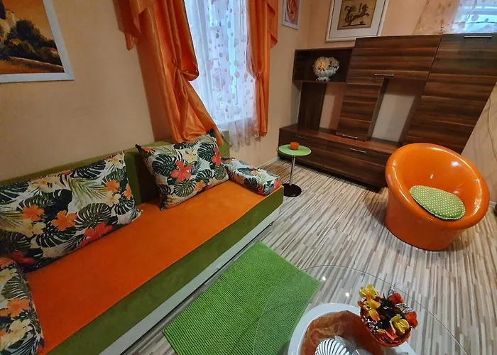 Orange Flower Appartement